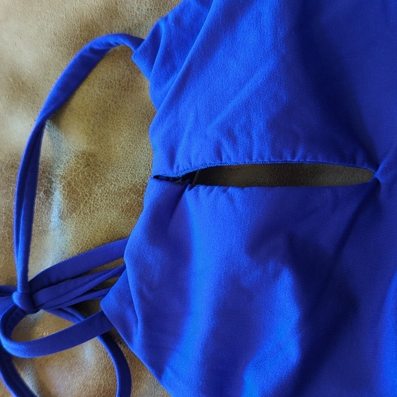 Athleta Keyhole Bikini Top XS - Picture 5 of 8